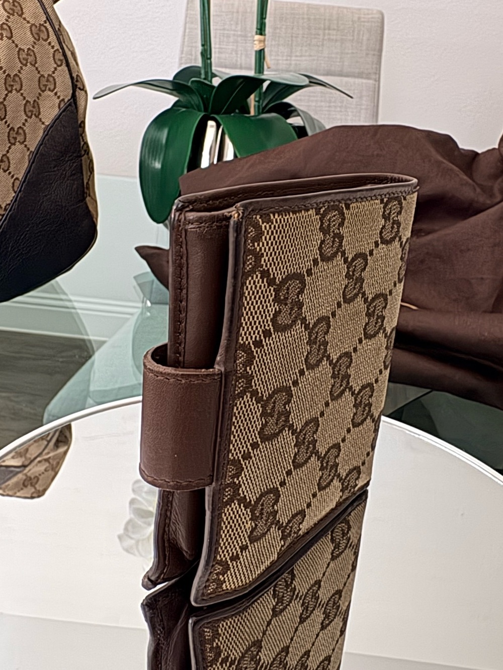 Gucci Monogram Compact Wallet - Picture 4 of 17